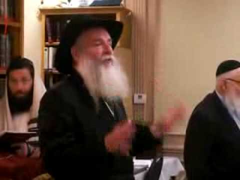 Rabbi Cunin The Rebbe Runs The World And Will Save Us From Exile 