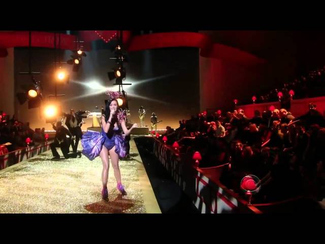 Katy Perry   Firework  Best Performance Victoria's Secret Fashion Show 2010) class=