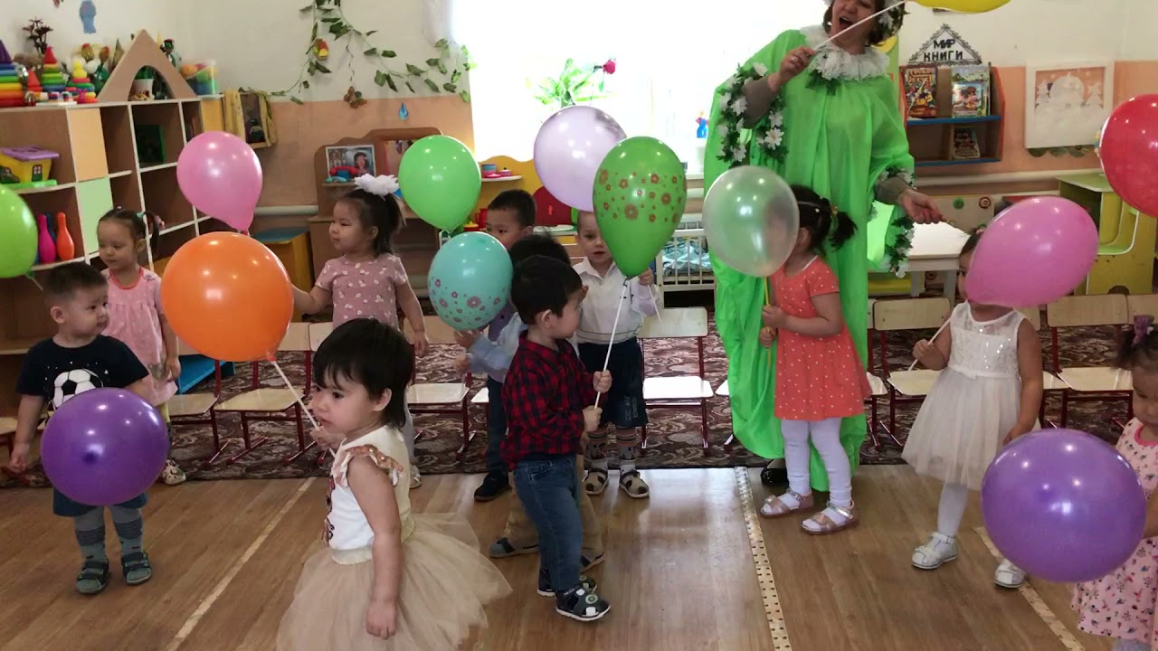 Танец с шарами видео