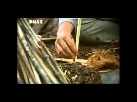 How to make fire with only two pieces of wood [with BEAR GRYLLS] (german)
