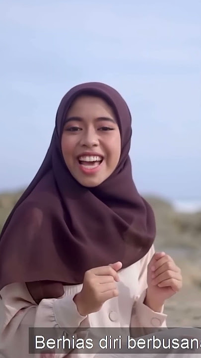 WANITA DAN KECANTIKAN - LISNA