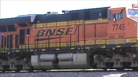 RARE! Ex-Santa Fe Warbonnet C40-8W! BNSF 941, 7745, & 6922 Northbound
