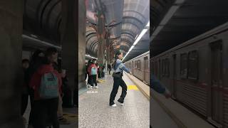 Subway Dance #Ello