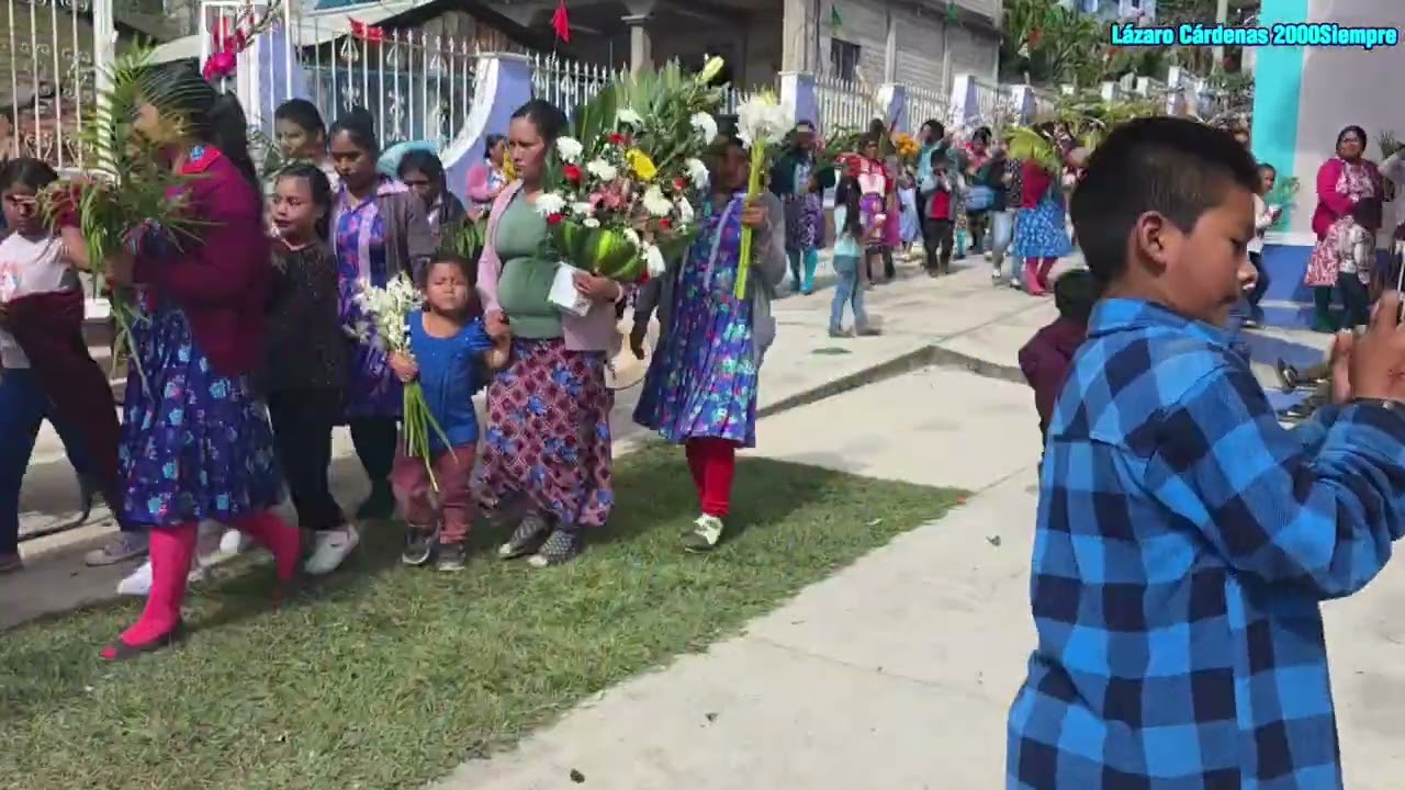 En la Procesión en Santos Reyes Zochiquilazala este 05 de Enero 2026. Video 8
