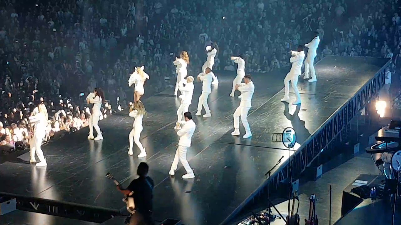 Bad Romance~Lady Gaga~Vancouver 2017