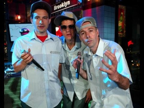 ミュージシャン 2004 beastie boys [to the 5 boroughs] T BEASTIE BOYS - To the 5 Boroughs - Amazon.com Music