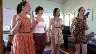Download Lagu Jingle Bells Michael Buble ft. Puppini Sisters Cover MP3