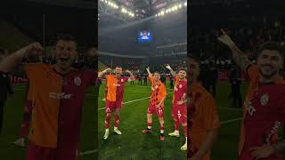 Biz Iki Aşık Kafaları Karışık￼