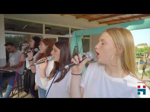 یک ملودی دلنشین به آهنگ روح انگیز گروه کر جوانان روستای هداسا نوریم گوش دهید