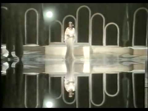 Noor Jahan Best Live Ghazal (raat pheli hi)