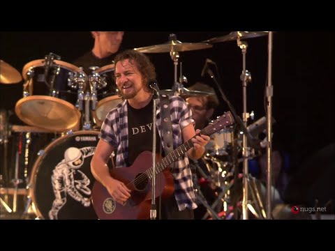 Pearl Jam - Just Breathe (Live in Hyde Park 2010)