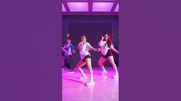 PARACHUTE - Parys & Ivy choreo by Anna Py #UCDanceSpace #danceclass #choreography #girlstyle #shorts