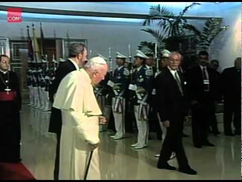 Fidel Castro meets Pope John Paul II for historic talks