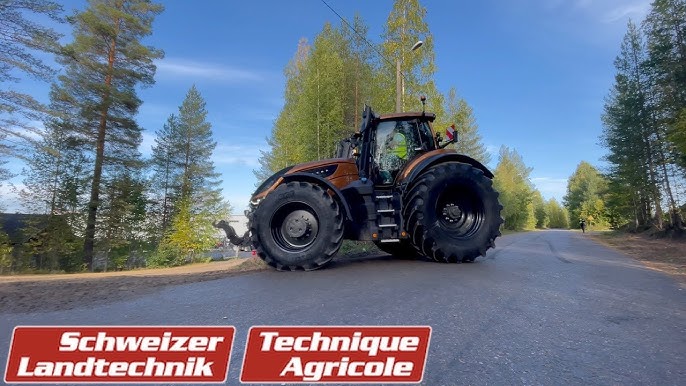 TRACTEUR A PEDALES VALTRA S4 AVEC SA PELLE ET SA REMORQUE - Matériel  agricole Distribagri