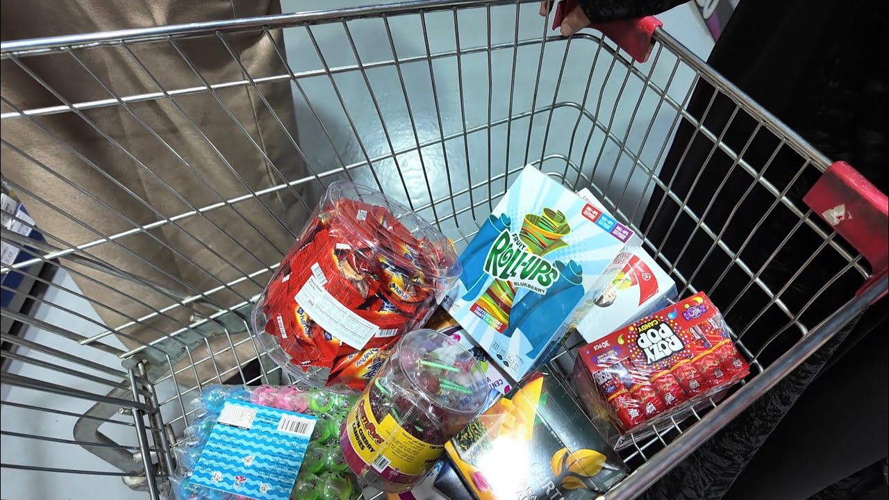 فلوق تجيهزات العيد | اشتريت حلويات توزيعات العيد 🎊🪅🎈