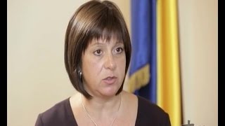 Перша шпальта. Чи повторить економіка України грецький сценарій? Перша шпальта. Чи повторить економіка України грецький сценарій?