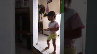 Tarian anak lucu Daun puspa