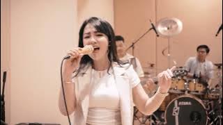 Buih Jadi Permadani - Exist (Cover Regina Xenia and Friends Ft. @GalihJustdrum )