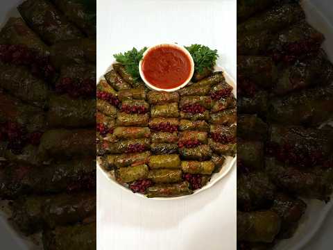 طرز تهیه دلمه برگ مو غذای سنتی غذای ساده آشپزی ایرانی آشپزی با هلن غذای ایرانی  