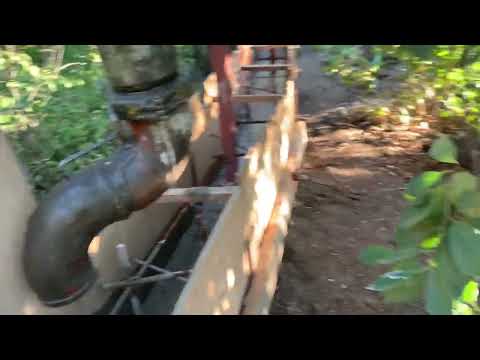 укрепление склона на участке, подпорная стена и основание для забора.