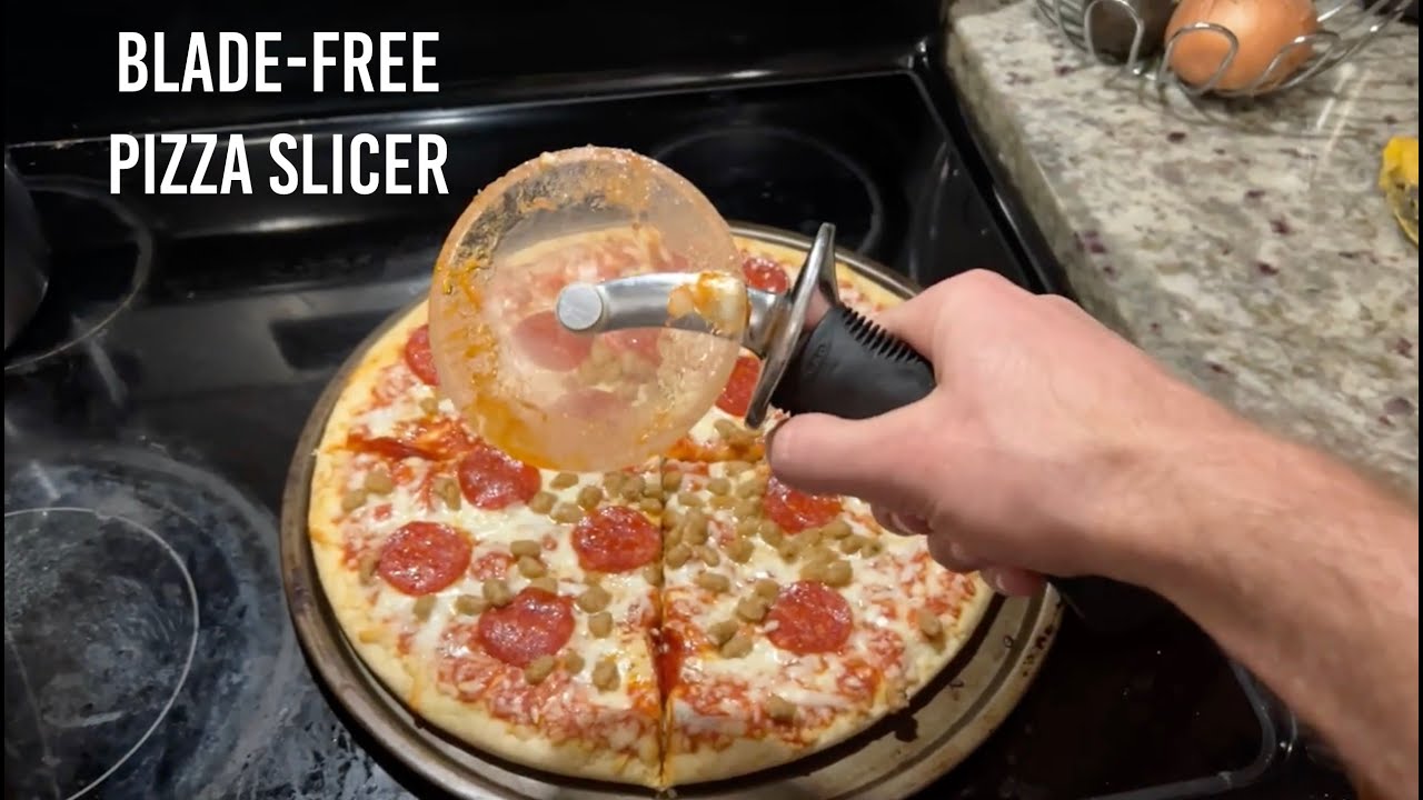 Crate & Barrel Black Soft-Touch Pizza Wheel + Reviews