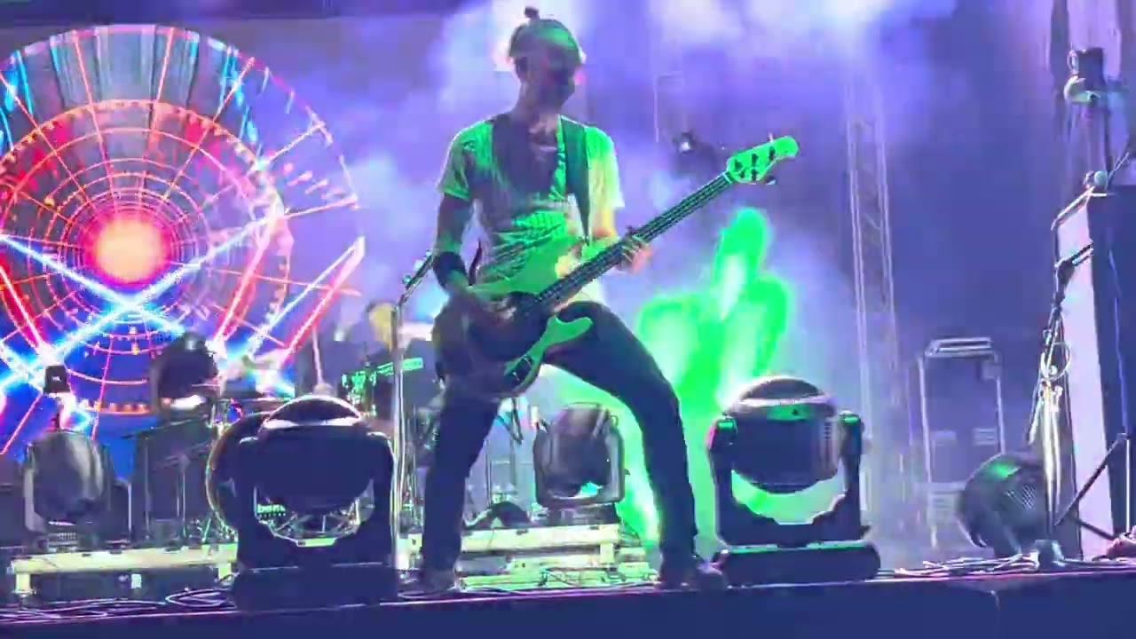 Ákos: Mindenki Táncol (Ákos Turné 2024, Tata, Víz Zene Virág Fesztivál 2024.06.29)