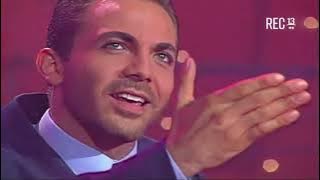 Cristian Castro canta 'Lloran las rosas' en el programa chileno 'Venga conmigo' (1998)