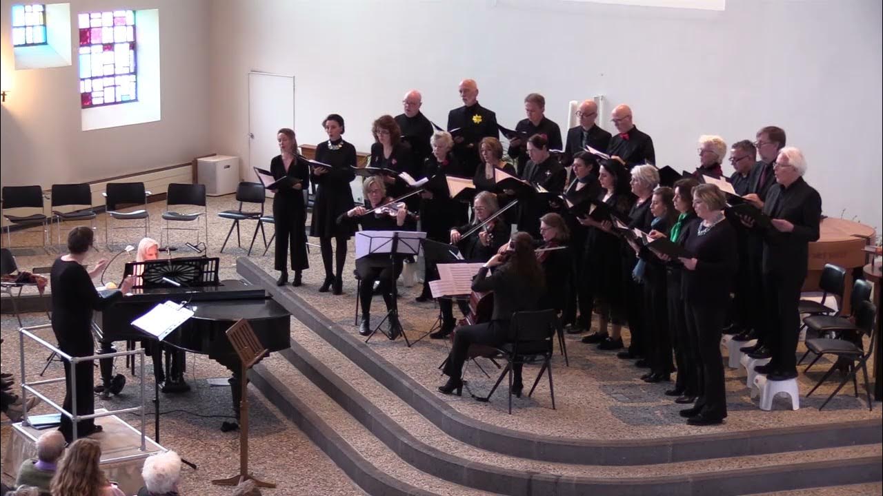 Extracts Dark Night of the Soul door E.V.A. Ensemble Vocaal Amsterdam o