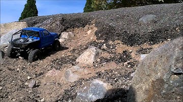 SCX10 on the Trail  HD video