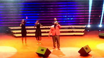 Aladewura, we Worship you... Live Performance by  Solomon Lange
