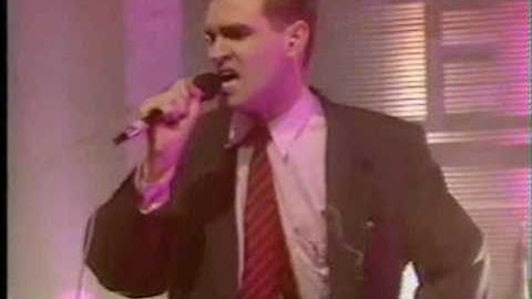 The Smiths - Bigmouth Strikes Again/Vicar In A Tutu (live)