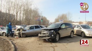 При столкновении автомобилей пострадала пассажирка