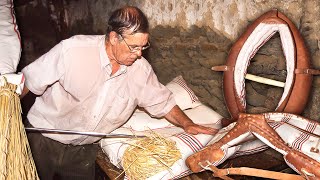 Country rooms for horses and donkeys. Manual elaboration of these implements with straw and leather