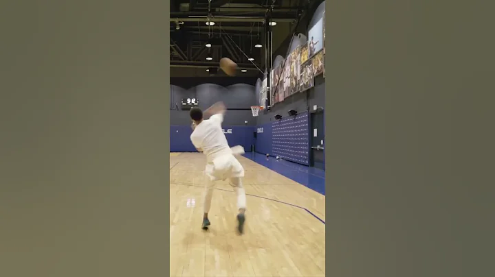 When Steph Curry hit 5 Full Courts in a row 🤯🤣 #shorts