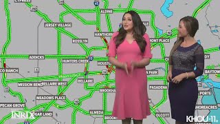 Thanksgiving travel: What to expect at the airports and on the roads