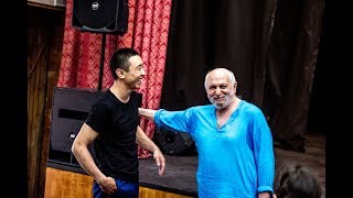 видео: Мастер-класс Камы Гинкаса | XIII Школа СТД РФ картинка: Мастер-класс Камы Гинкаса | XIII Школа СТД РФ