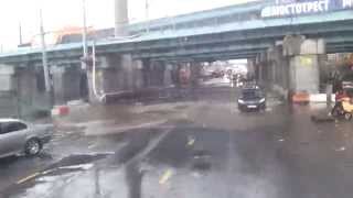 Ливень в Москве шоссе энтузиастов снова затопило