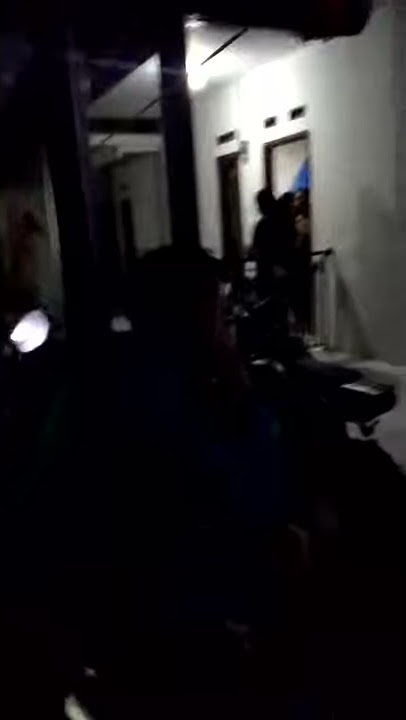 penggrebekan kosan 2 wanita di telanjangi dan 1 pria