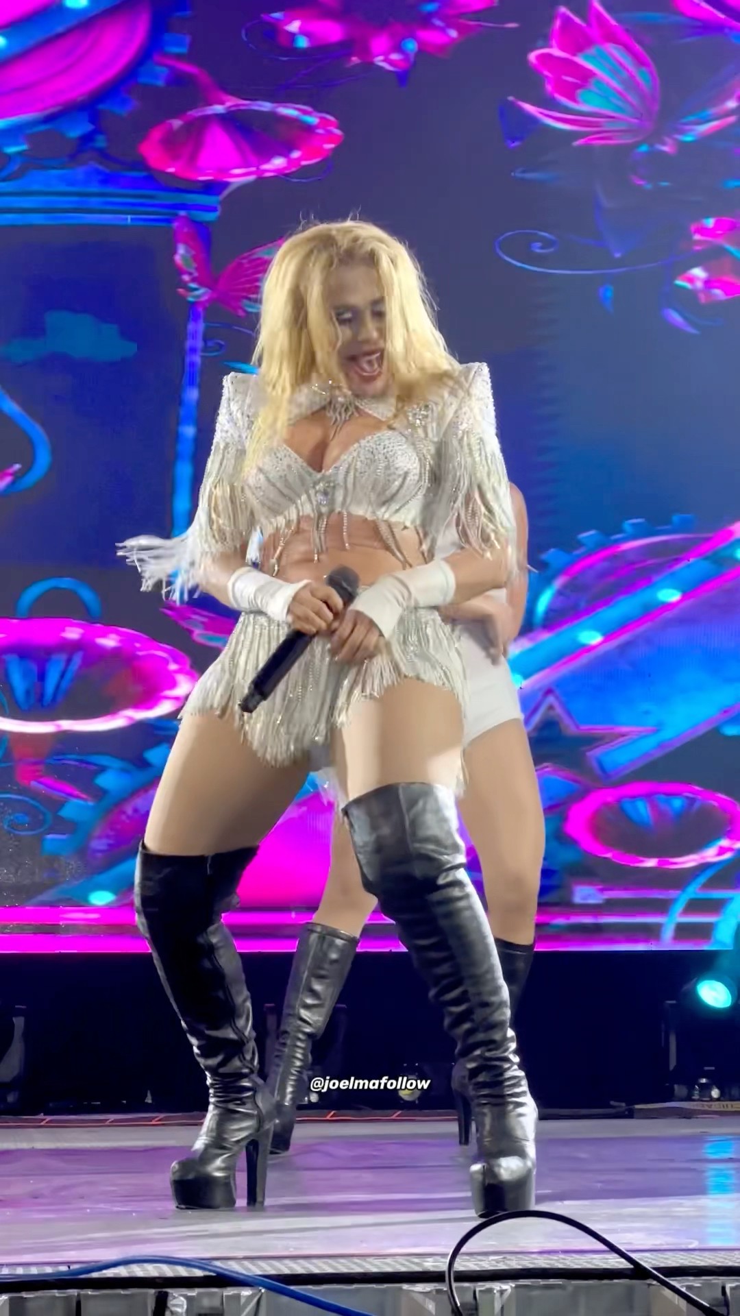 Joelma soltando agudos poderosíssimos