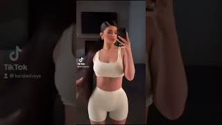 Kylie Jenner hot selfie