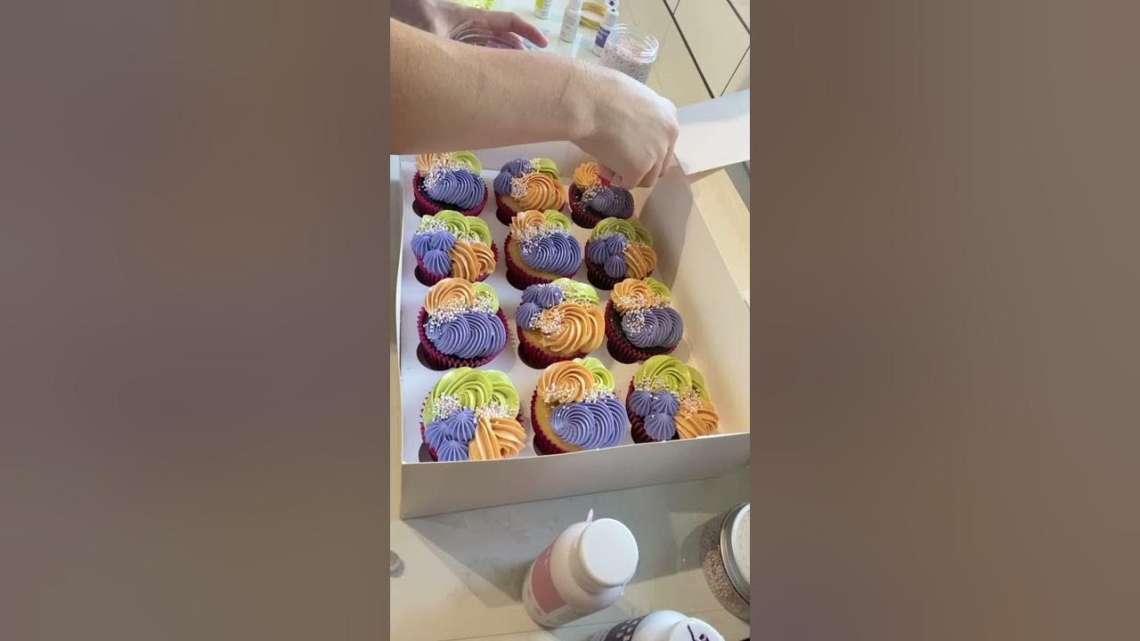 NEW TREND COLOR COMBINATIONS FOR CUPCAKES DECORATION.. YouTube