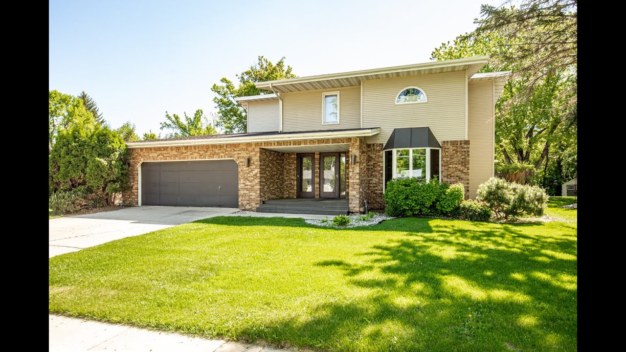 West Fargo Home for Sale | 319 6th St W