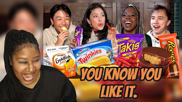 American Reacts| College Students From Around The World Try American Snacks | Jolly