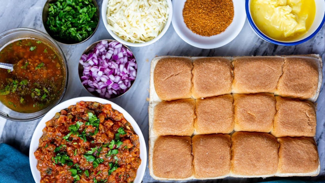 Cheesy spicy pull apart bread with indian spices