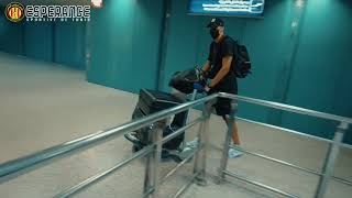 المهاجم الجزائري كريم العريبي وصل منذ قليل إلى تونس . لإمضاء بعد نتيجة الفحص الطبي الذي سيخصع له.