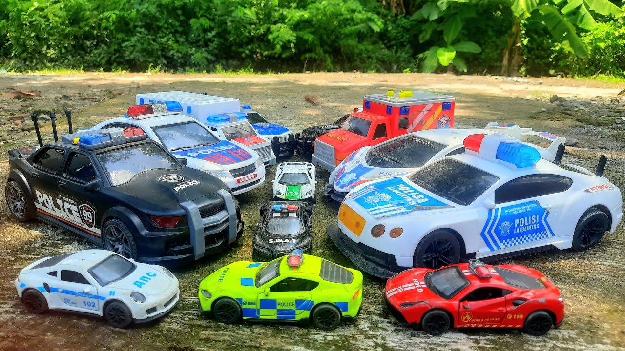 Mini Car Rescue 28. MENCARI DAN MENEMUKAN TUMPUKAN MOBIL BANYAK | POLICE CAR | RESCUE ...