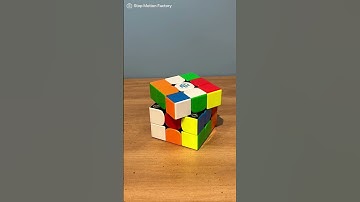 Self solving Rubik’s cube #stopmotion #rubikscube #solve