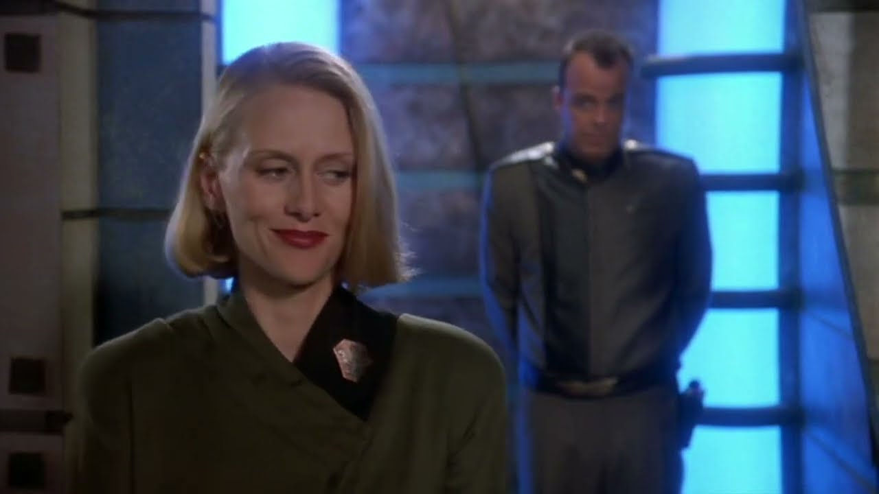 Babylon 5 - Garibaldi and Talia elevator scene