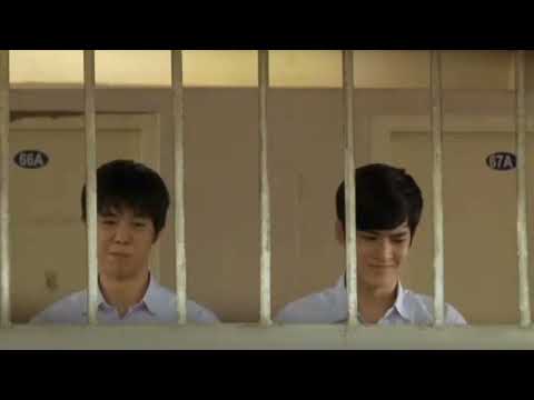 2 thai boys pooping in the school