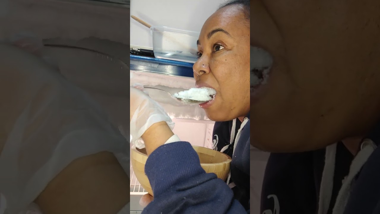 ASMR/ EATING FLUFFY ICE FROM MY BLUE FRIDGE 💙